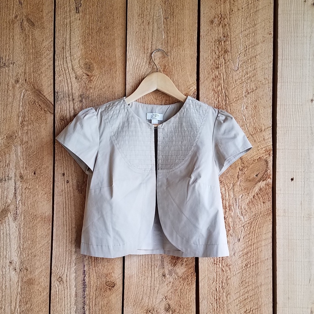 Short sleeved cropped jacket by Anne Taylor LOFT